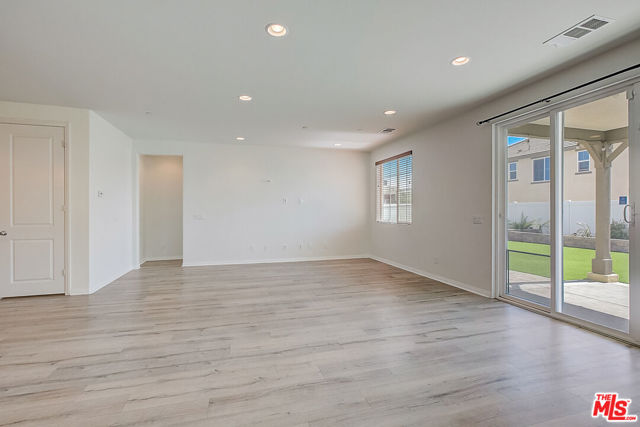91 Clearwood Street photo 3