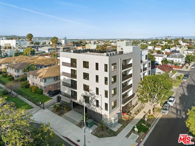 4506 Dockweiler Street, Los Angeles CA: https://media.crmls.org/mediaz/11b66a6f-099a-4cb3-822f-af01ea07d916.jpg