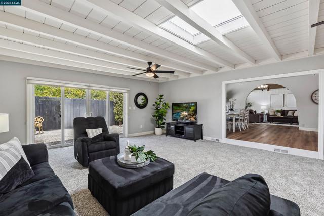 1838 Sunnyvale Ave, Walnut Creek CA: https://media.crmls.org/mediaz/11b72245-f144-44bb-b688-34b4f9c01d66.jpg