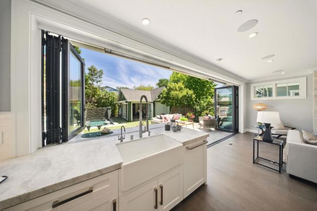 852 Paloma Avenue, Burlingame CA: https://media.crmls.org/mediaz/11b7660d-ef0a-49ca-a286-ee976ca6935a.jpg