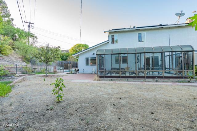 76 Robbins Court, Simi Valley CA: https://media.crmls.org/mediaz/11b76b27-f67b-410a-bfa5-a5344cdbef31.jpg