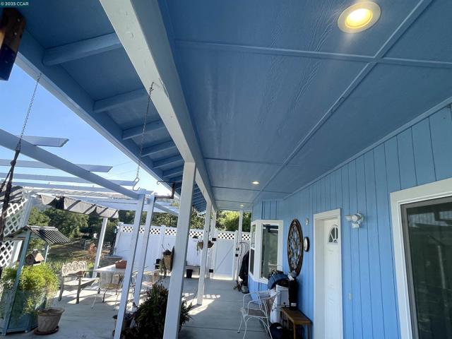 16 Paul Place, Bangor CA: https://media.crmls.org/mediaz/11b7a74d-8a87-4a53-a415-22deaec84a80.jpg