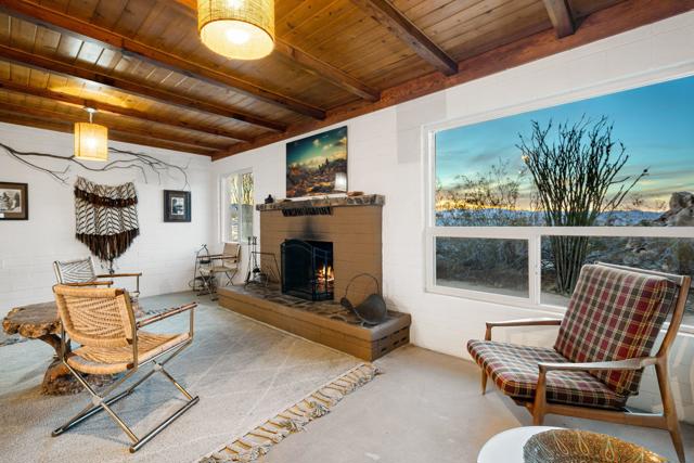 66425 Foothill Drive Drive, Joshua Tree CA: https://media.crmls.org/mediaz/11b7a918-c63d-4c5c-85a1-c3038c921656.jpg