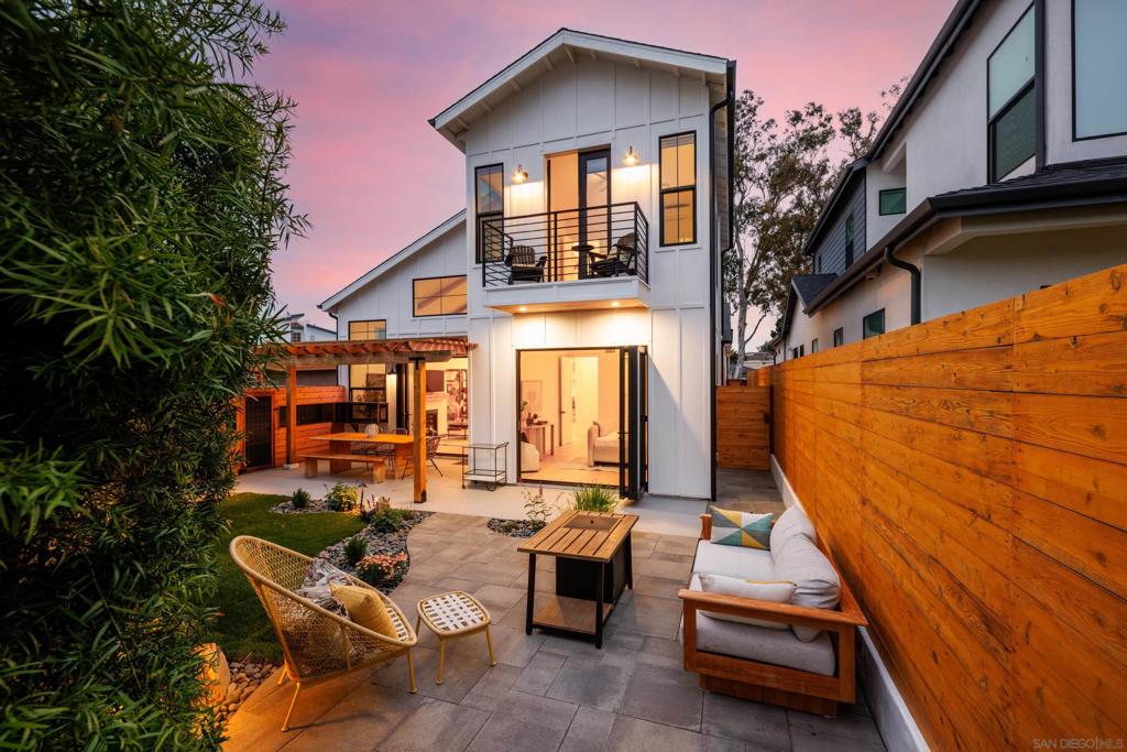 MLS #250027065SD img 3