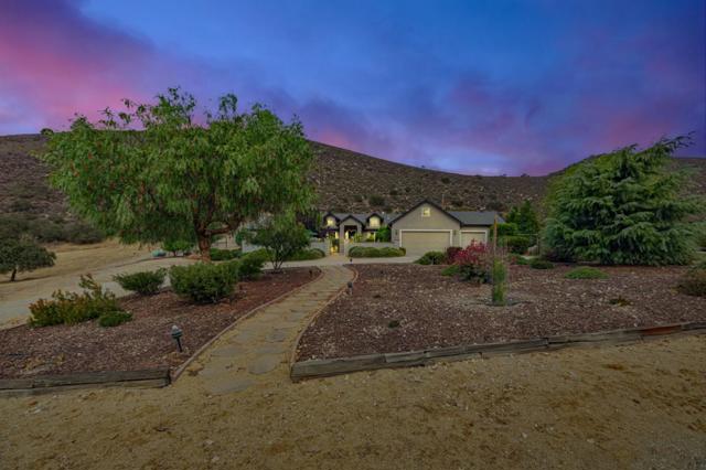 44737 Sun Valley Drive, King City CA: https://media.crmls.org/mediaz/11b810c6-5a26-4e48-aa95-8751448ba3c0.jpg