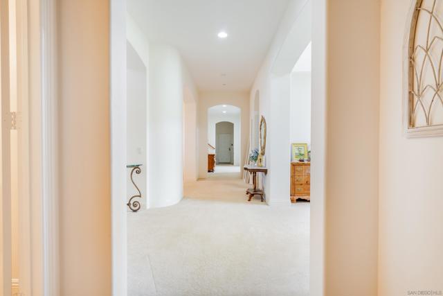 1964 Tracy Ct, Fallbrook CA: https://media.crmls.org/mediaz/11b81f5d-7b75-4468-9969-3a4bae970a5f.jpg