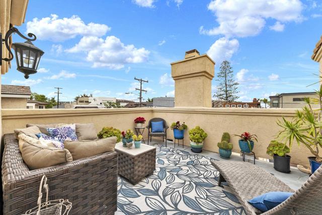 3736 Promontory St, San Diego CA: https://media.crmls.org/mediaz/11bb01c7-02ad-432f-b479-76037b2b6a43.jpg
