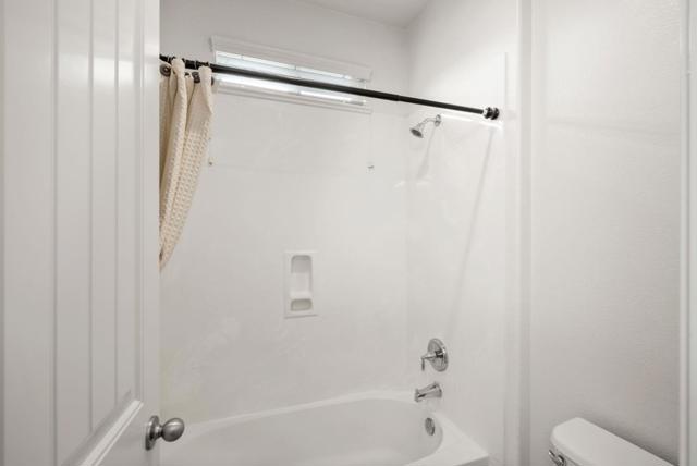 462 E Main Avenue, Morgan Hill CA: https://media.crmls.org/mediaz/11bb9169-b0be-40ac-8109-a8978a443611.jpg