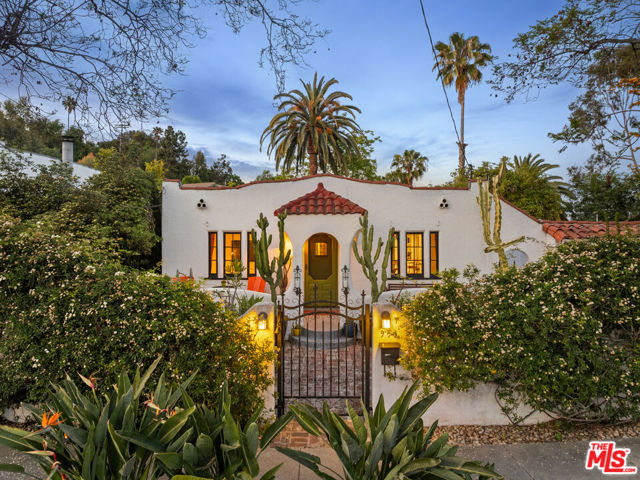 955 W Avenue 37, Los Angeles CA: https://media.crmls.org/mediaz/11bb91df-88f0-4c86-b59e-2eeb005b88a9.jpg