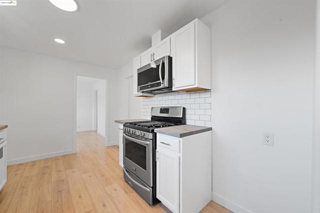4040 Ellis Rd, Martinez CA: https://media.crmls.org/mediaz/11bb9820-6749-4bcb-9f0d-279f1e7cb989.jpg