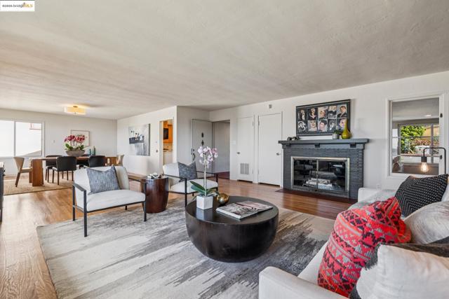 256 Cambridge Ave, Kensington CA: https://media.crmls.org/mediaz/11bbf31c-a56d-4f2d-a76b-3eab11ca8737.jpg