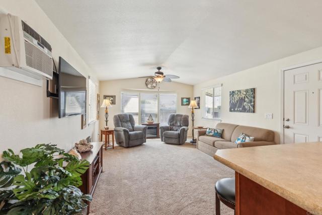 Detail Gallery Image 3 of 17 For 699 N Vulcan Ave Spc 17,  Encinitas,  CA 92024 - 1 Beds | 1 Baths