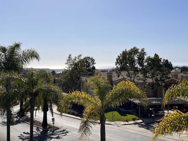 6970 Ballena Way, Carlsbad CA: https://media.crmls.org/mediaz/11bda70d-1481-4680-99c3-815fc18ec260.jpg