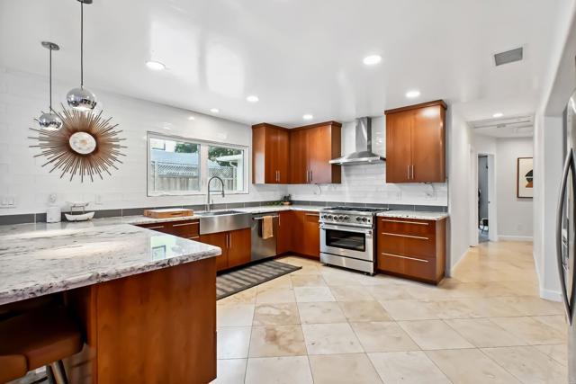 3435 Ann Drive, Carlsbad CA: https://media.crmls.org/mediaz/11bf11c4-2e5d-4d2d-9914-2e10a10353f3.jpg
