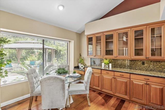 6340 Caminito Del Pastel, San Diego CA: https://media.crmls.org/mediaz/11bf4fea-5799-4e6b-b591-16d2ac67ccea.jpg