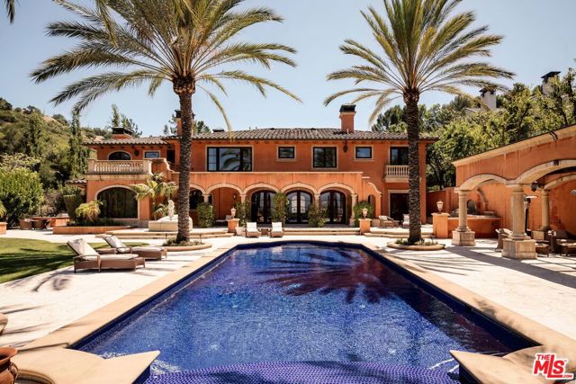 6 Bed Home for Sale in Beverly Hills, California