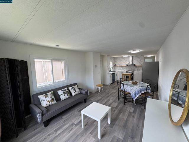 3505 Gateway Rd, Bethel Island CA: https://media.crmls.org/mediaz/11c05dac-cf9e-457c-bb1e-067cb53194bd.jpg