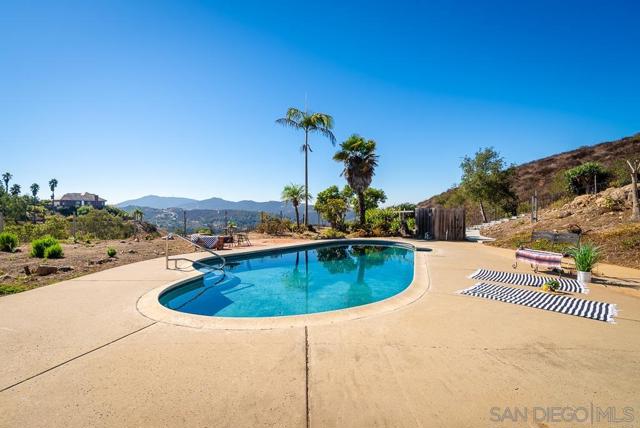 6825 Kellyn Lane, Vista, California 92084, ,Multi-Family,For Sale,Kellyn Lane,240027066SD