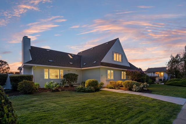 246 Via Novella, Aptos CA: https://media.crmls.org/mediaz/11c131cb-acb2-4282-9bea-a20a8cb2db64.jpg