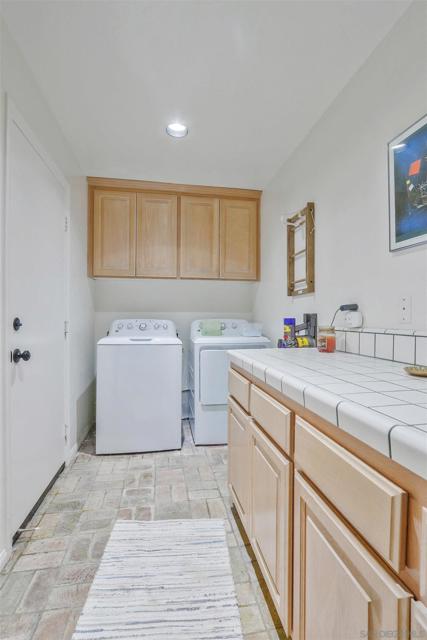 15549 Vista Vicente Dr, Ramona CA: https://media.crmls.org/mediaz/11c1bd8e-f8f8-4e79-8909-81e1fb1e7ec8.jpg