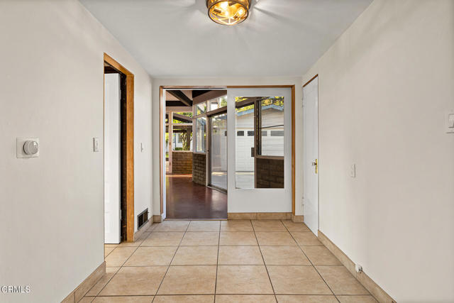 259 Acacia Street, Altadena CA: https://media.crmls.org/mediaz/11c1c647-a1c3-4de8-925b-f9295e34d786.jpg