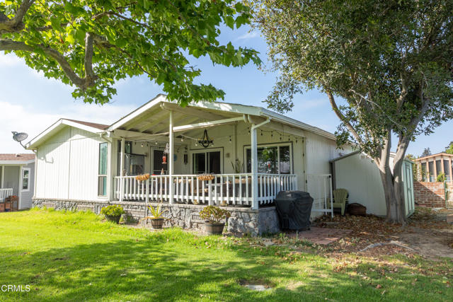 2491 Apple Lane, Oxnard CA: https://media.crmls.org/mediaz/11c233ae-7078-4e65-bebc-78fac142377f.jpg