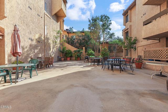 Detail Gallery Image 35 of 37 For 640 S Lake Ave #105,  Pasadena,  CA 91106 - 2 Beds | 2/1 Baths