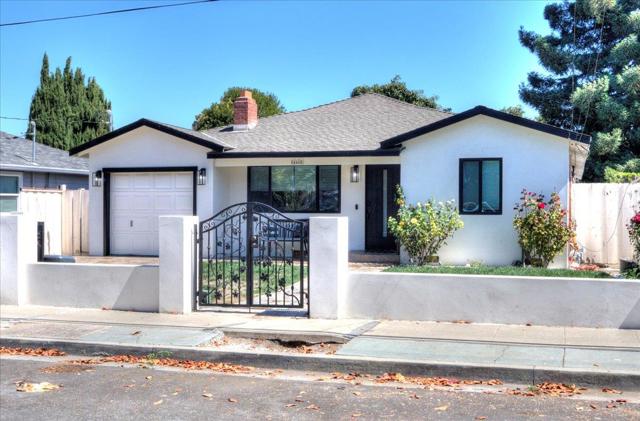 Image 3 of 21 For 446 Bayview Avenue