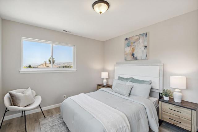 2494 Prunetree Court, San Jose CA: https://media.crmls.org/mediaz/11c43b97-2e76-4fe0-82b2-48f8175e1403.jpg