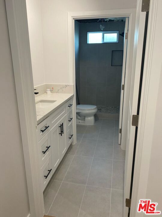 1466 S Canfield Avenue, Los Angeles CA: https://media.crmls.org/mediaz/11c50dc6-f721-49fd-85b0-91525586ef12.jpg