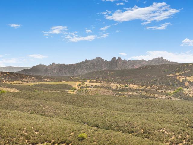 30625 Stonewall Canyon Road, Soledad CA: https://media.crmls.org/mediaz/11c5589c-ebf9-4d24-bf98-67965a080792.jpg