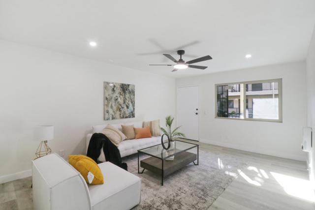 Detail Gallery Image 7 of 25 For 3535 Monroe Ave #5,  San Diego,  CA 92116 - 2 Beds | 2 Baths