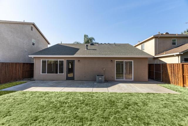 2320 Nature Court, Riverbank CA: https://media.crmls.org/mediaz/11c62295-9f7f-4b6a-ad62-ac815b24a1a2.jpg