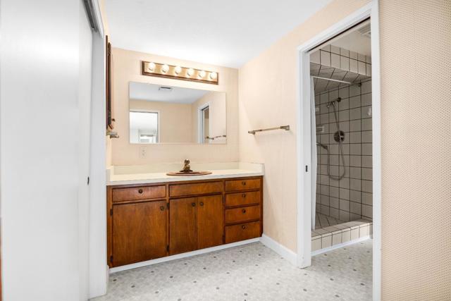 232 Peninsula Drive, Marina CA: https://media.crmls.org/mediaz/11c74ad3-f40b-4729-8fd2-47128feff4bb.jpg