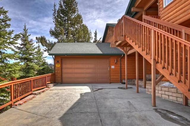 42369 Eagle Ridge Drive, Big Bear CA: https://media.crmls.org/mediaz/11c74f5e-6685-4c54-858e-82630e6990e3.jpg