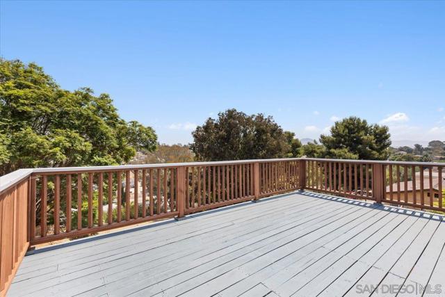 2035 Paradise St, San Diego CA: https://media.crmls.org/mediaz/11c78ab2-0f9b-4d7b-bde9-dab74d1d0192.jpg