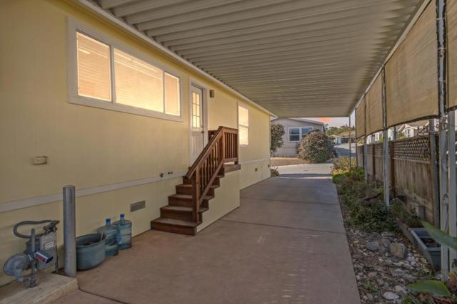 1900 Highway 1, Moss Landing CA: https://media.crmls.org/mediaz/11c8b23e-925f-44a0-b6ae-275526101826.jpg