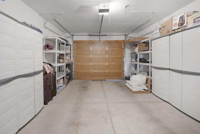 16935 Sugar Pine Dr, Morgan Hill CA: https://media.crmls.org/mediaz/11ca7619-9230-43c7-a466-7e776b5df013.jpg