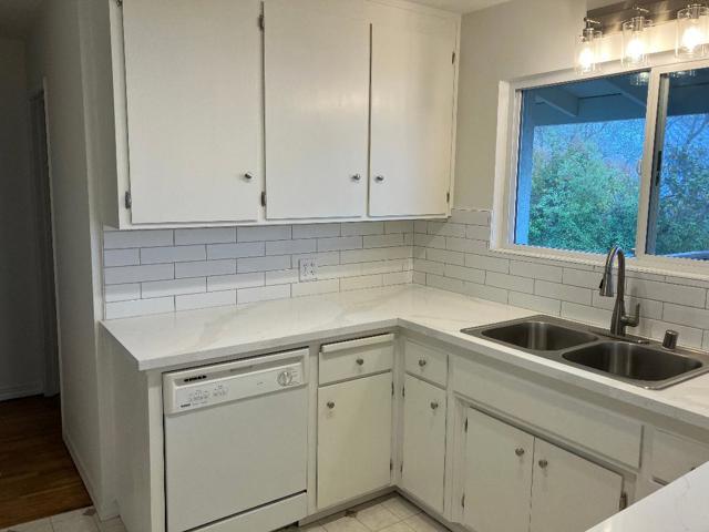 3510 Putter Drive, Soquel CA: https://media.crmls.org/mediaz/11ca85c6-d0f6-4988-baf8-23307f30ca7c.jpg