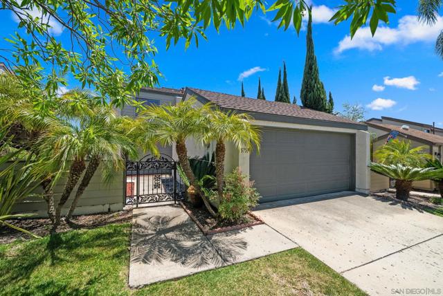 5751 Menorca Dr, San Diego CA: https://media.crmls.org/mediaz/11cbcd68-4707-4d97-bcf6-9f11756209c0.jpg