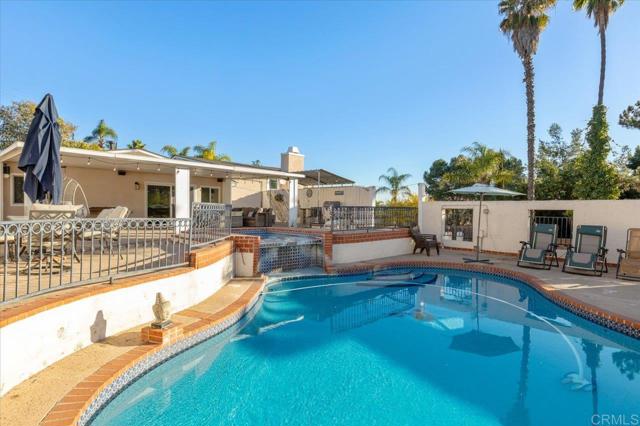 1971 Bernardo Avenue, Escondido CA: https://media.crmls.org/mediaz/11cc8b65-870a-4291-af9a-fa9d3bfb296c.jpg
