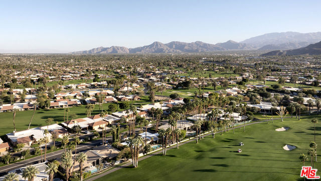 40281 Sand Dune Road, Rancho Mirage CA: https://media.crmls.org/mediaz/11ccf968-7ceb-48a4-8c52-cad5470380ec.jpg