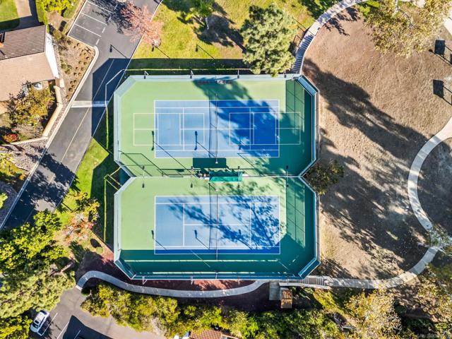 18113 Calle Estepona, San Diego CA: https://media.crmls.org/mediaz/11cdff4c-43dc-4a26-b88d-a5f478ad5c05.jpg