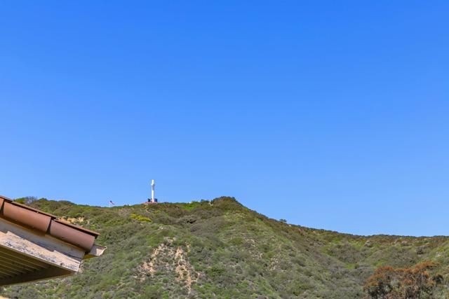 6635 Caminito Scioto, La Jolla CA: https://media.crmls.org/mediaz/11ce6d49-89b2-4b58-a27a-39f1a556a78e.jpg