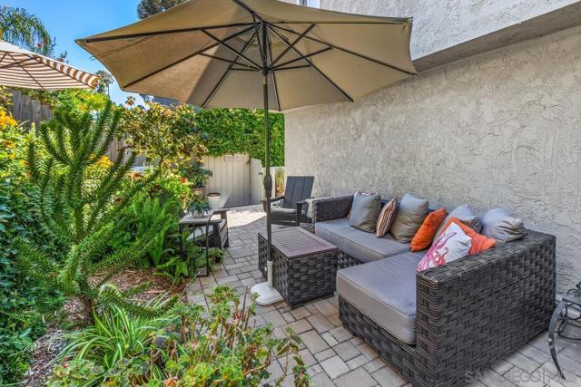 4533 Gesner St, San Diego CA: https://media.crmls.org/mediaz/11ced589-c7ba-4e38-b765-b3eaf100e889.jpg