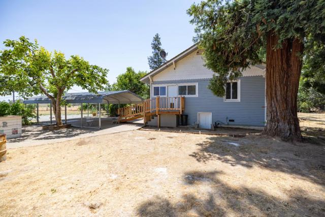 11835 Hobday Road, Wilton CA: https://media.crmls.org/mediaz/11cf8e7d-0b93-4bed-9382-c10262be86c1.jpg