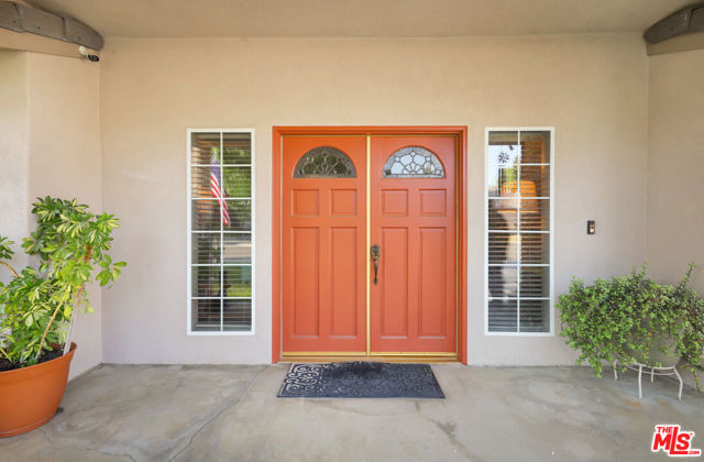 7200 Clifftop Way, Bakersfield CA: https://media.crmls.org/mediaz/11d0f19f-f71f-4d32-ae5d-72c0921a2843.jpg