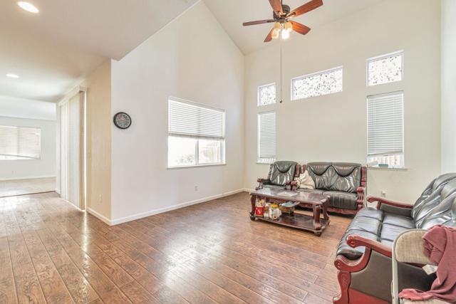 5305 Gold Creek Circle, Discovery Bay CA: https://media.crmls.org/mediaz/11d1551a-95d0-4f6b-b9f6-055ada2db6dc.jpg