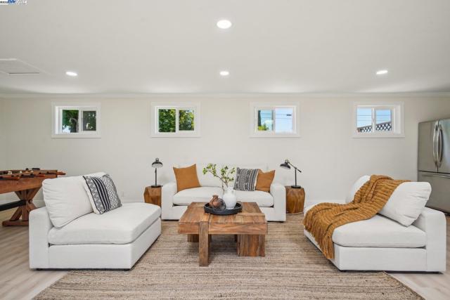 Image 27 of 55 For 14917 Berry Way