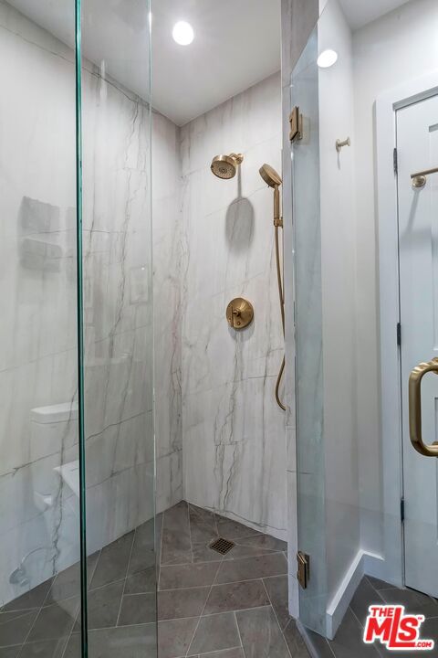 2663 Anchor Avenue, Los Angeles CA: https://media.crmls.org/mediaz/11d29b6e-af7e-4f74-8537-ee4698a534ea.jpg